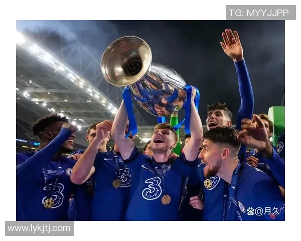 足球巨星揭秘心路历程 与球迷分享职业生涯的挑战与荣耀